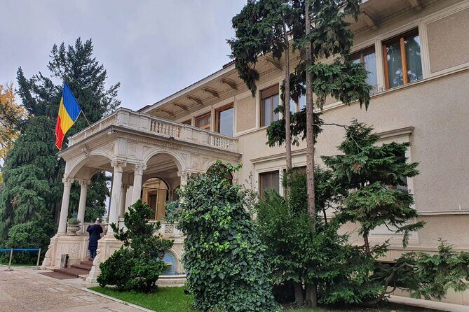 10 h Ceausescu Communism Private Tour in Bucharest plus Dracula's Grave - Key highlights before you go