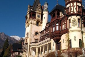 Brasov: Peles Castle, Bran Castles and Rasnov Fortress Day Tour - Stop in Sinaia and Peles Castle: a royal museum that feels oddly intimate