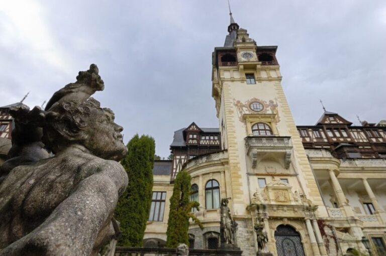 Bucharest: Dracula Castle, Peles Castle & Brasov Old Town - Meeting point and timing: what can make or break your day