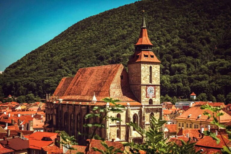Bucharest: Dracula's Castle, Peles Castle, & Brasov Old Town - Getting to Peleș: The Morning Drive and How to Set Yourself Up