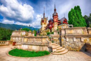 Bucharest: Peles Castle, Bran Castle & Brașov Day Tour - Bran Castle and the Dracula Story: Legends With Real Stone to Stand On