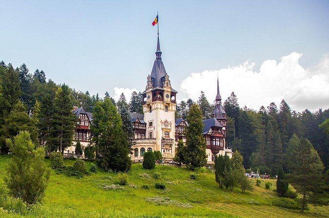 Count Dracula & Peles Castle in One Day from Bucharest - What’s included vs. what you must plan for