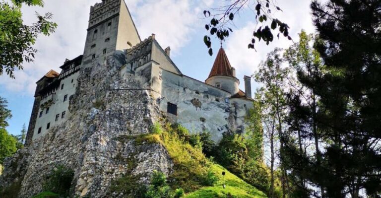 From Bucharest: Dracula Castle Day Trip - Sinaia Monastery: a 17th-century stop with Mount Sinai inspiration