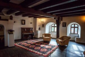 Legends&Wildlife Awaits: Dracula's Castle & Bear Sanctuary - Price and Logistics: What You Pay for at $224.76