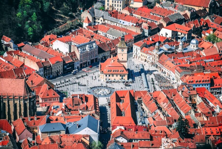 Minivan 8 Places : Dracula Castle, Peles, & Brasov Day Tour - Should you book the Dracula Castle, Peleș, and Brasov day trip?