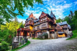 Transylvania and Dracula Castle Full Day Tour from Bucharest - Bran Castle and Dracula: Iconic Views, Crowds, and Ticket Timing